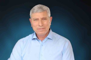 ראש עיריית קרית אתא, יעקב פרץ | צילום: דוברות העירייה